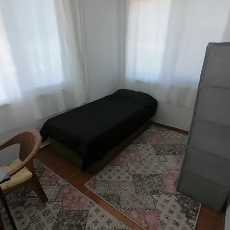 Apartman Very Close To And Airport *