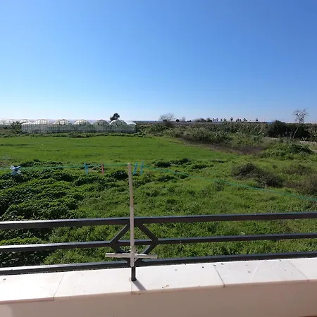 Very Close To And Airport Lejlighed