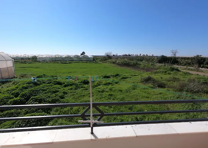Very Close To And Airport Lejlighed